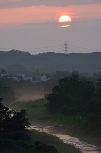 写真：「浅川の日出」
