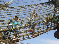 写真：ネットの吊り橋