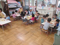写真：2歳児クラス保育参観