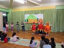 写真：4歳児きりん組の劇