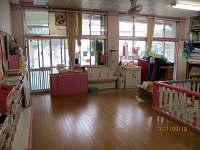 1歳児保育室のフローリング部分の写真