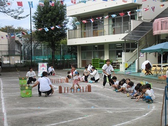 3歳児クラス競技の様子の写真