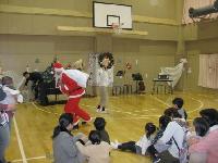 移動児童館クリスマス会の様子の写真