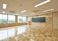写真：日野第一中学校普通教室