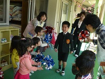 写真：小さいクラスからお祝い