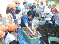 写真：土作り