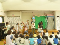 写真：プール開き誕生会