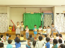 写真：プール開き誕生会