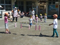 地域競技に参加するマジオたんぽぽ保育園日野ルームの子どもたち