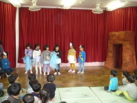 5歳児クラスの劇遊び
