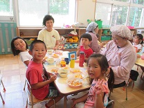 写真：会食会