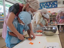 写真：5歳調理活動