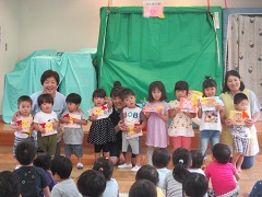 写真：プール開き誕生会