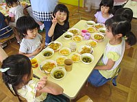 ぞうぐみの会食の様子