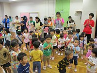 写真：盆踊りの様子