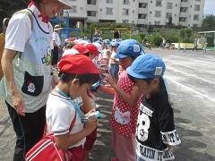 写真：5歳児わかば保育園との交流