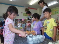 コーナー遊びをしている子ども達