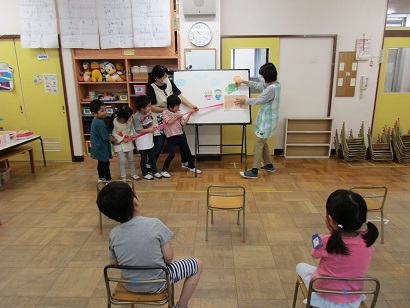 4歳児の誕生会の様子の写真