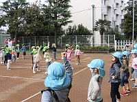 日野ソングを踊るきりんぐみの写真