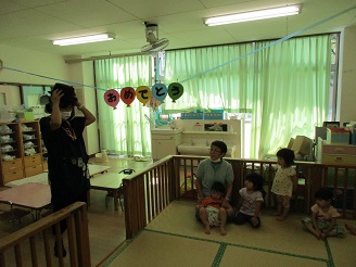 りす組のお誕生日会の様子の写真