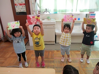 うさぎ組のお誕生日会の様子の写真