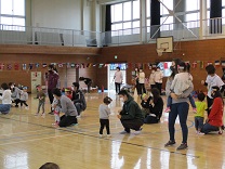 写真：2歳児うさぎ組の運動会