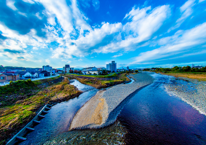 秋雲湧く、長沼