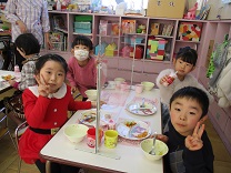 写真：会食の様子