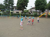 吹上公園で遊ぶ子供の写真3