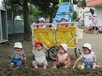 写真：0歳児