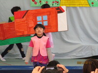 5歳児の劇オズの魔法使いの写真