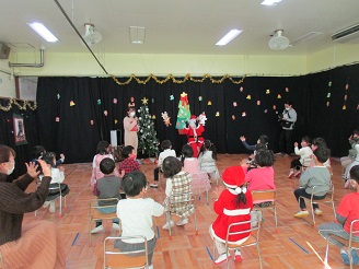 クリスマス会の様子の写真