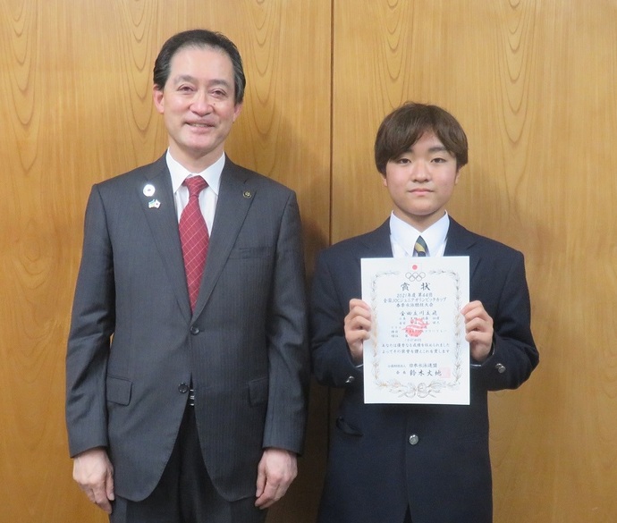 写真：市長と小島選手