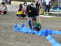 運動会競技の写真