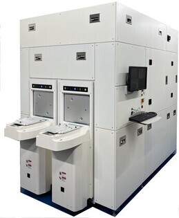 写真：ローツェイアス株式会社　レーザーアブレーションICP-MS装置