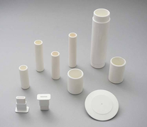 写真：山五製陶株式会社　加工製品「アルミナ96％」