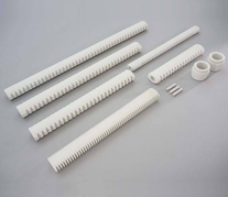 写真：山五製陶株式会社　加工製品「アルミナ80％」