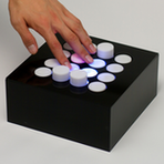 写真:触覚や画像処理を応用した電子楽器作品3