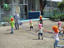 写真：園庭あそび