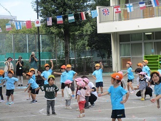 1歳児・5歳児開会式の様子の写真