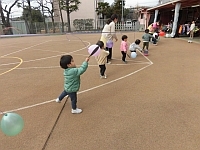 写真：風船つきの様子