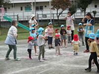 1歳児と5歳児の写真
