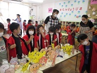お面屋さんの写真です。