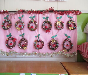 芋づるのクリスマスリースの写真1