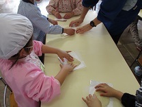 生地を伸ばす