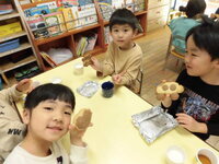 写真：食べているところ