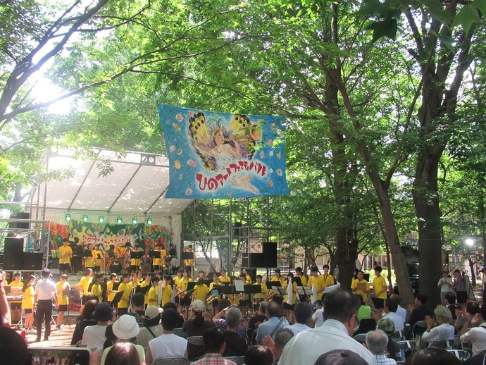 写真：ステージ広場の様子