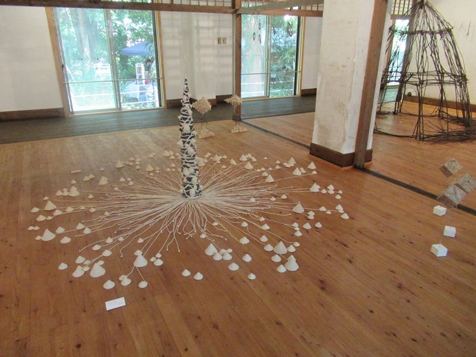 写真：桑ハウスアートギャラリーの様子