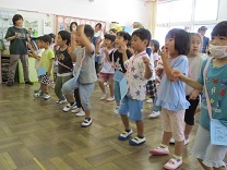 ダンスを踊る写真
