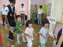 モノレールに乗る写真